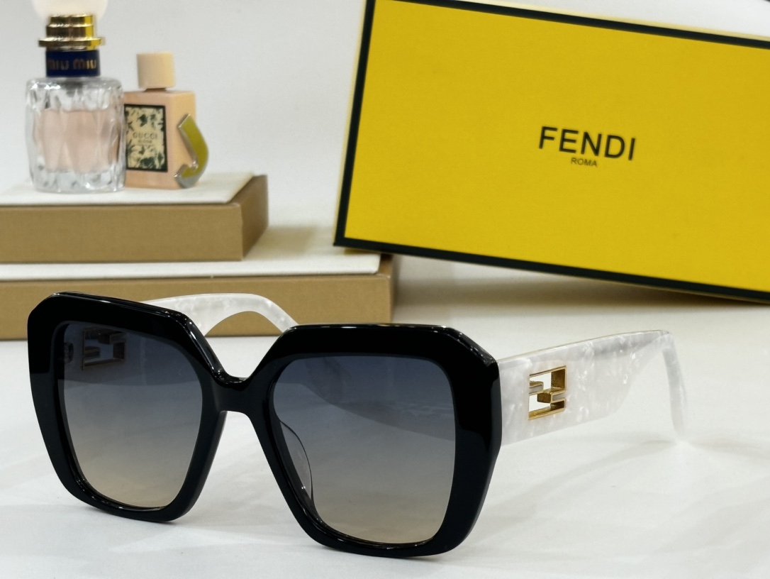 [TOP] FENDI Sunglasses - 4 Color