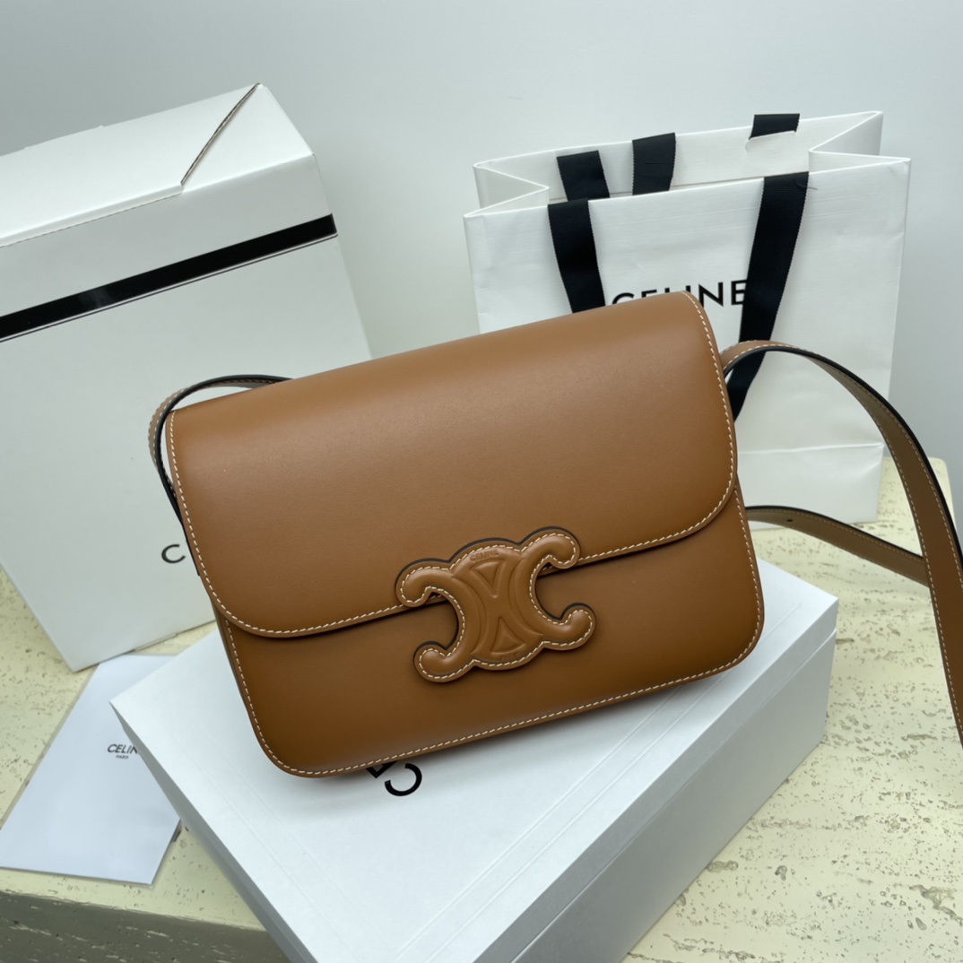 [TOP] CELINE Triomphe Bag Cow Leather Bag 18.5*14*8cm/22*16.5*7cm - 2 Colour