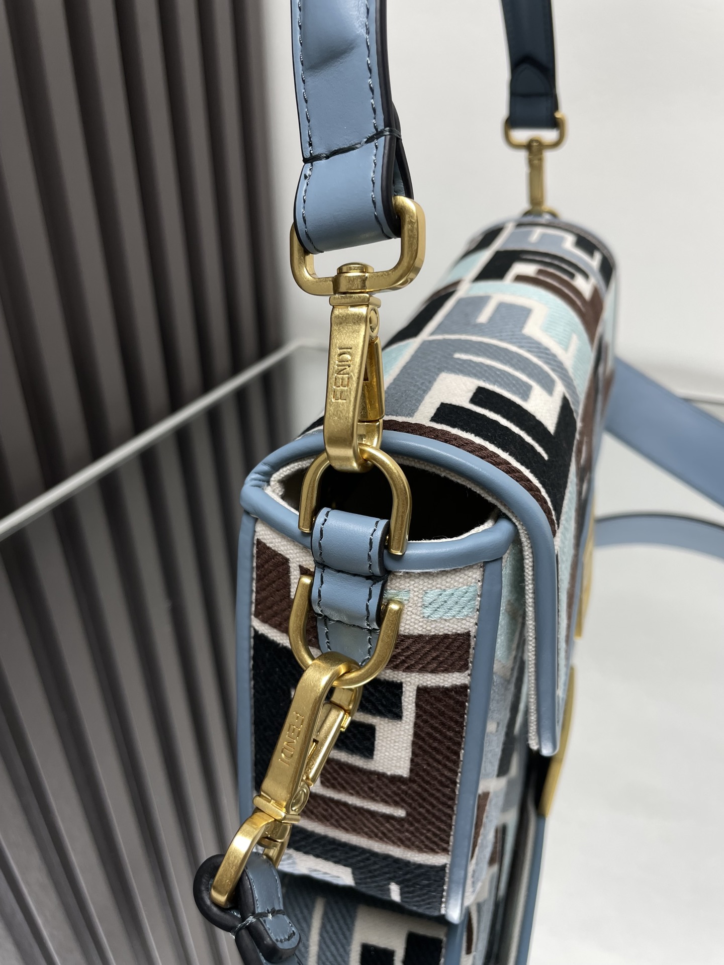 [TOP] FENDI Baguette FF Bag 26x13x6 cm-Blue