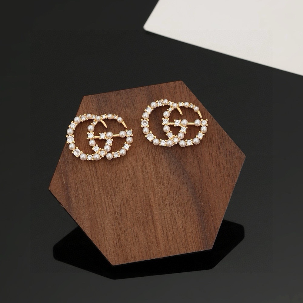 [TOP] GUCCI Stud Pearl Earrings - Gold