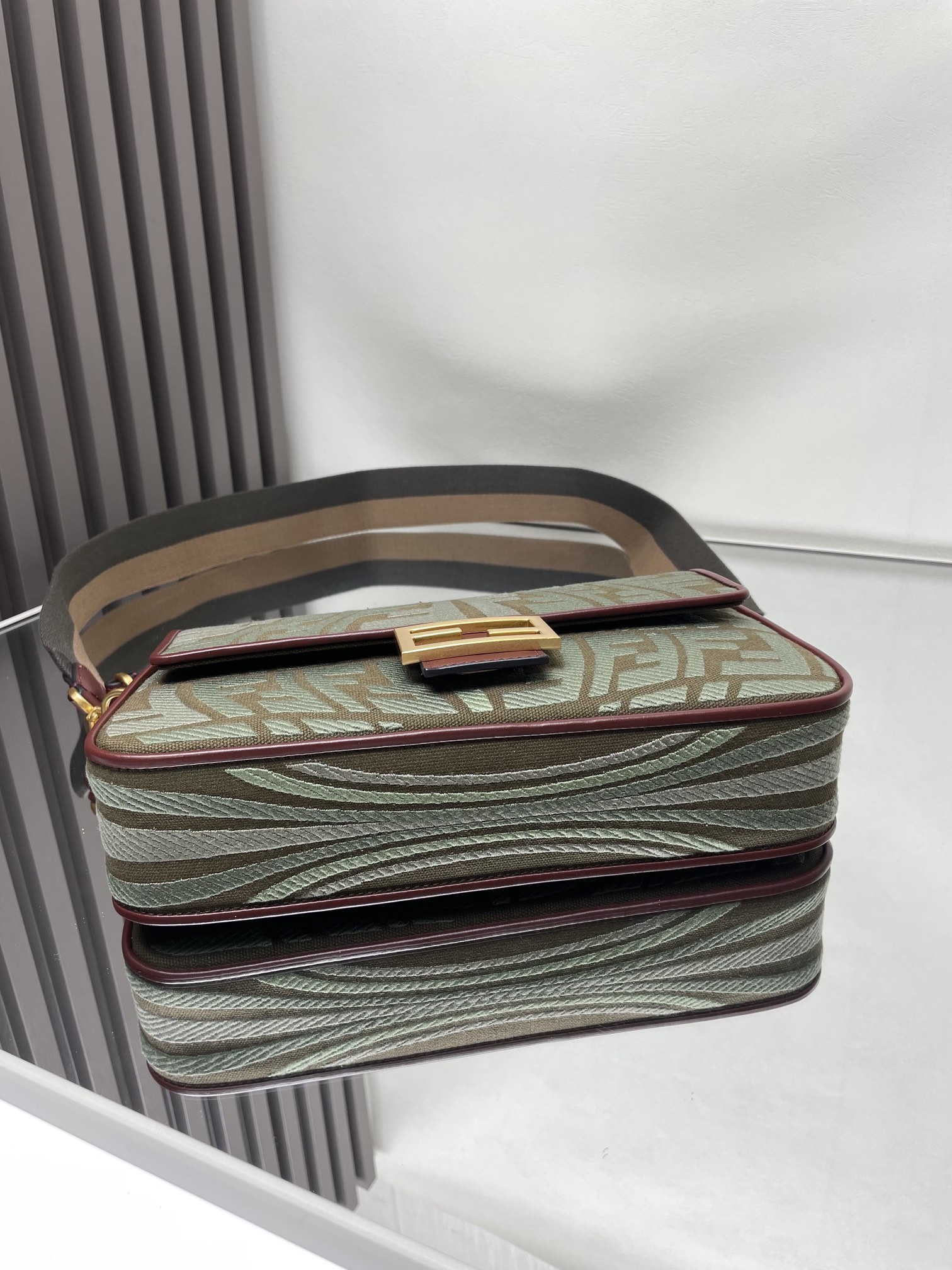 [TOP] FENDI Baguette FF Bag 26x13x6 cm-Green