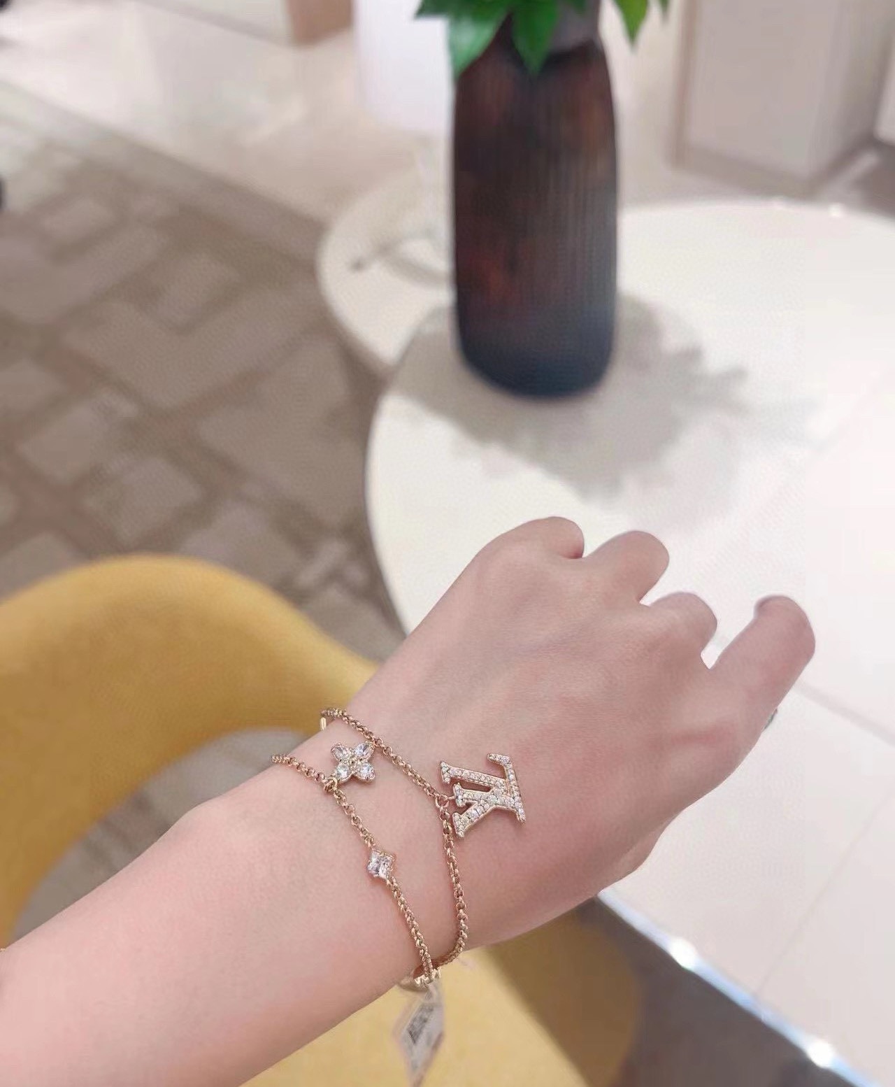 [TOP] Louis Vuitton LV Necklaces + Bracelets - Gold