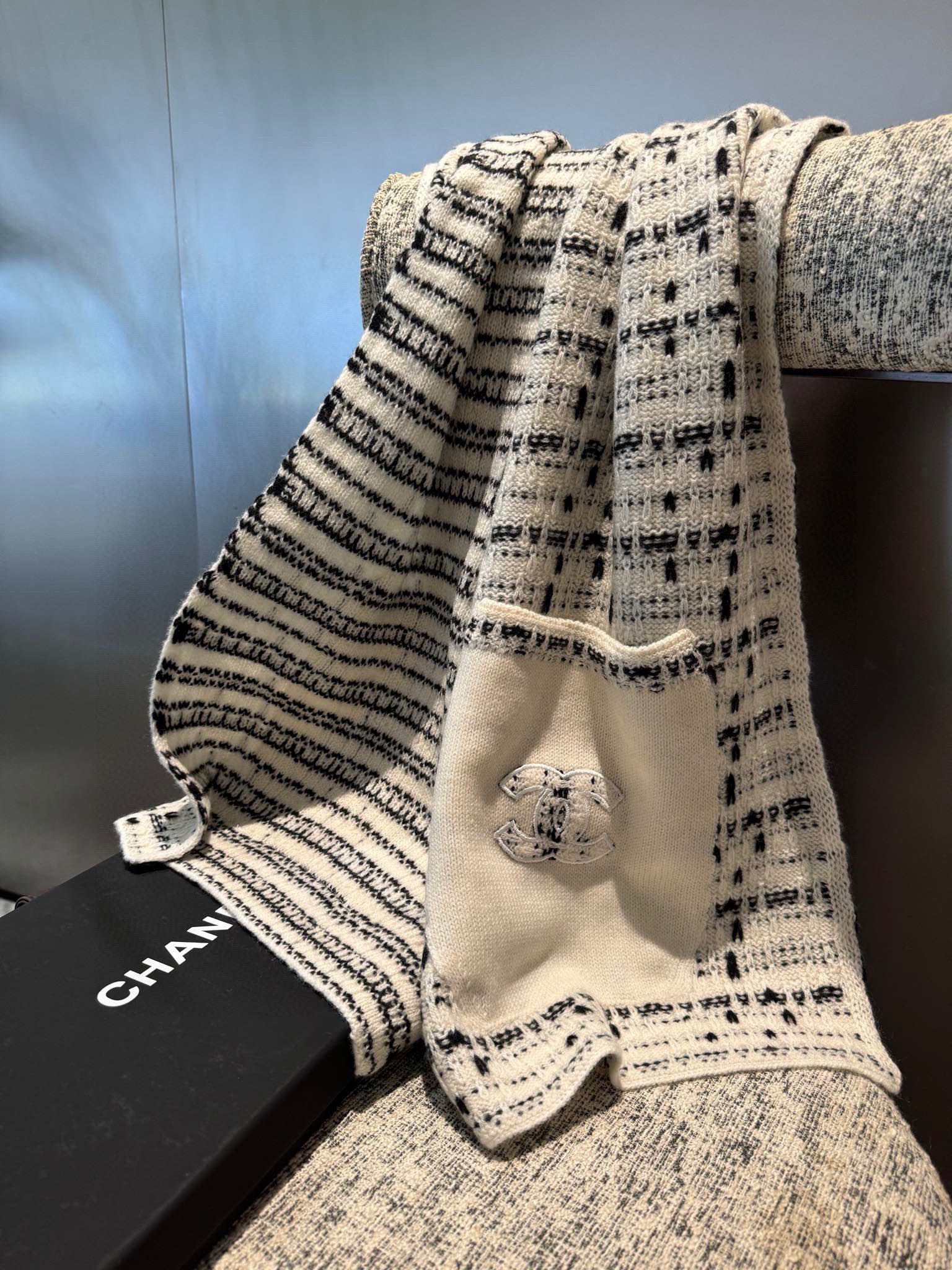 [TOP] Chanel Cashmere Scarf 30*180cm