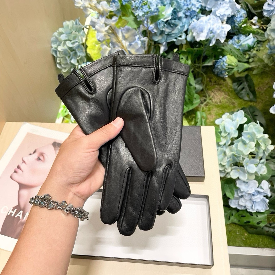 [TOP] PRADA Sheepskin Gloves - Black
