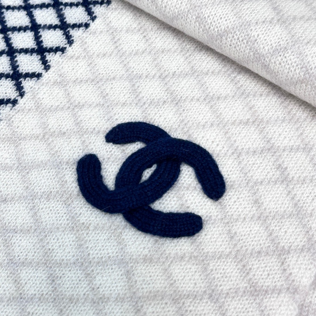 [TOP] Chanel Cashmere Scarf 38 x 190 cm