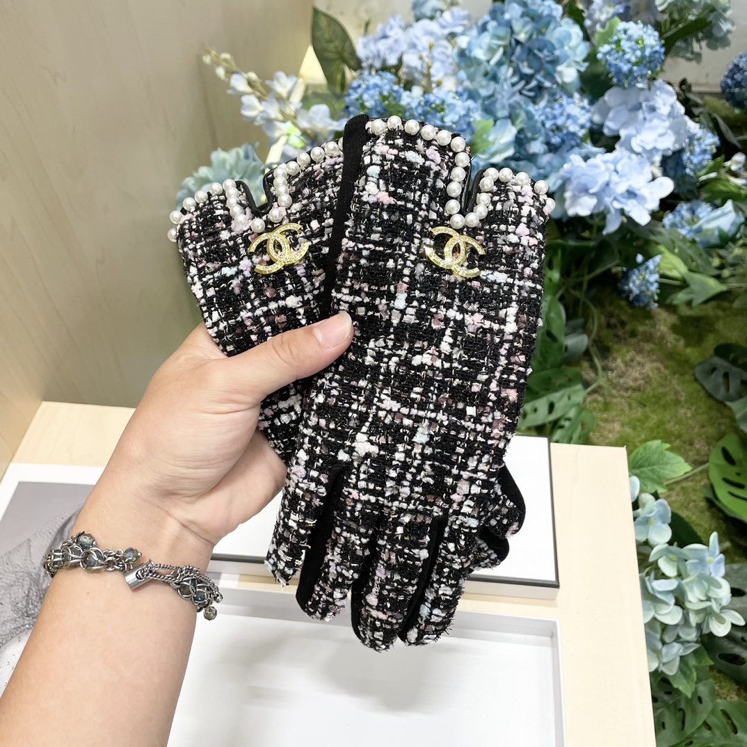 [TOP] CHANEL Pearl Gloves  - Black