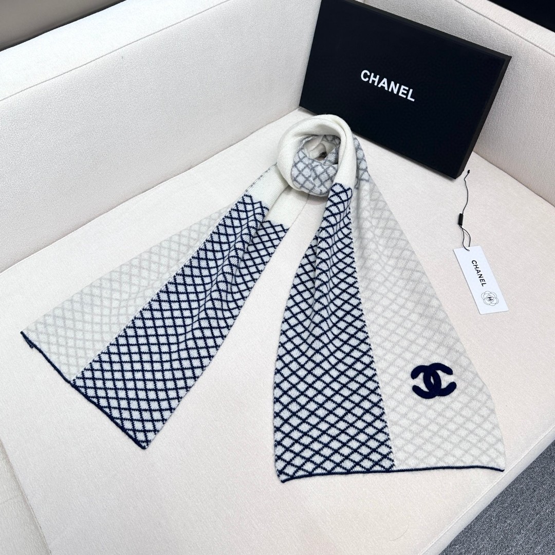 [TOP] Chanel Cashmere Scarf 38 x 190 cm