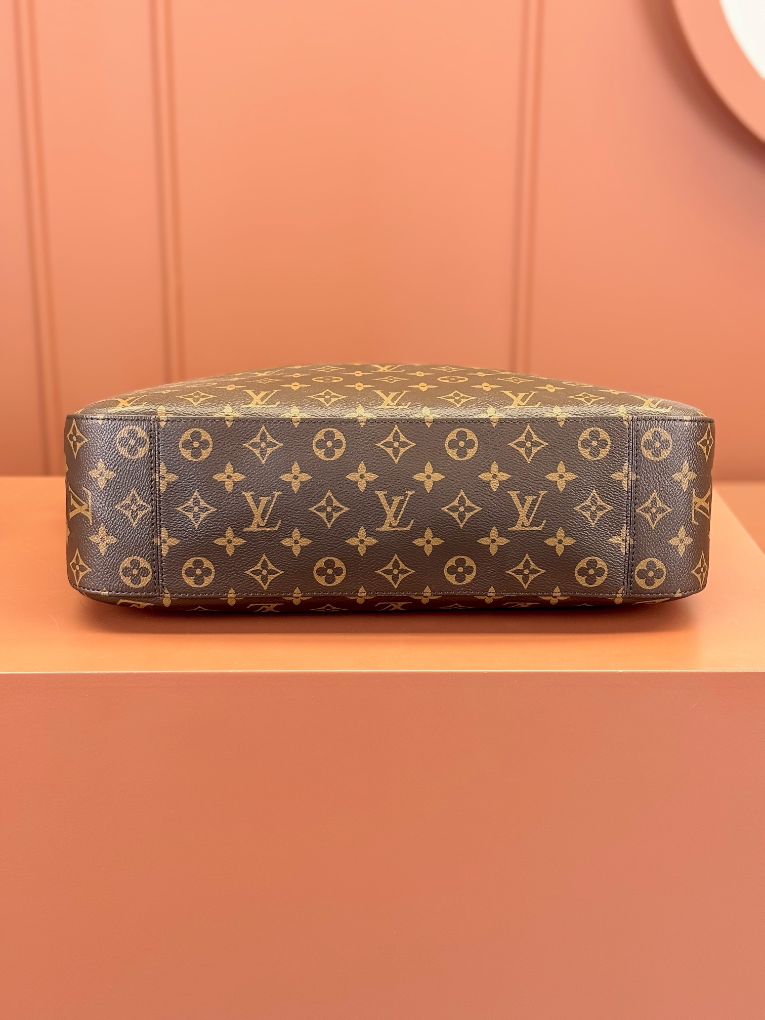 [TOP] Louis Vuitton LV L*V Grand Palais Monogram Bag 40x31x11cm
