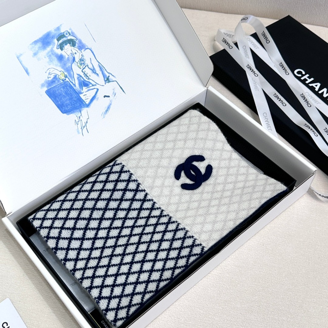 [TOP] Chanel Cashmere Scarf 38 x 190 cm