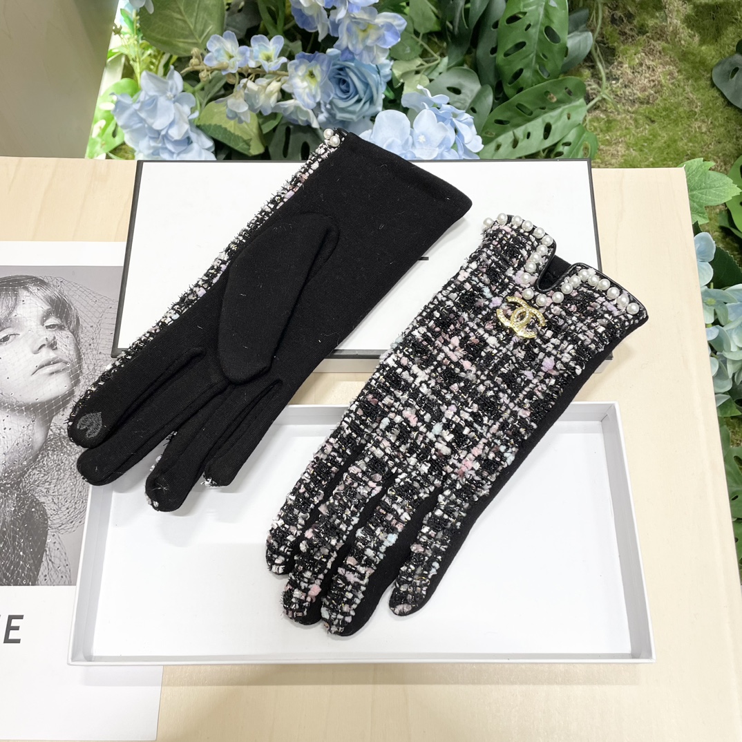 [TOP] CHANEL Pearl Gloves  - Black