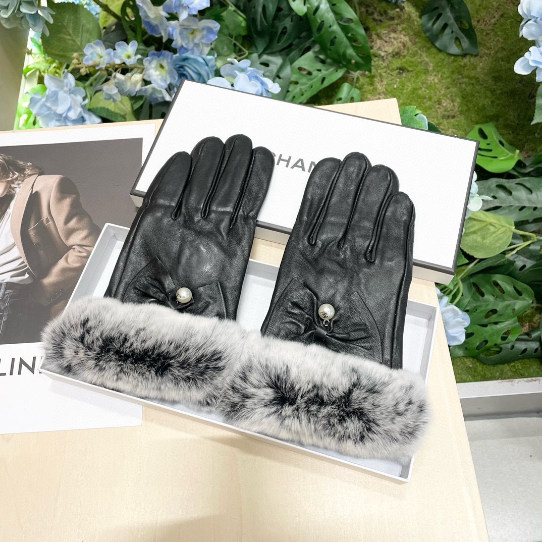 [TOP] CHANEL Gloves with Fur - Black