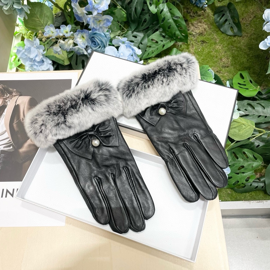 [TOP] CHANEL Gloves with Fur - Black
