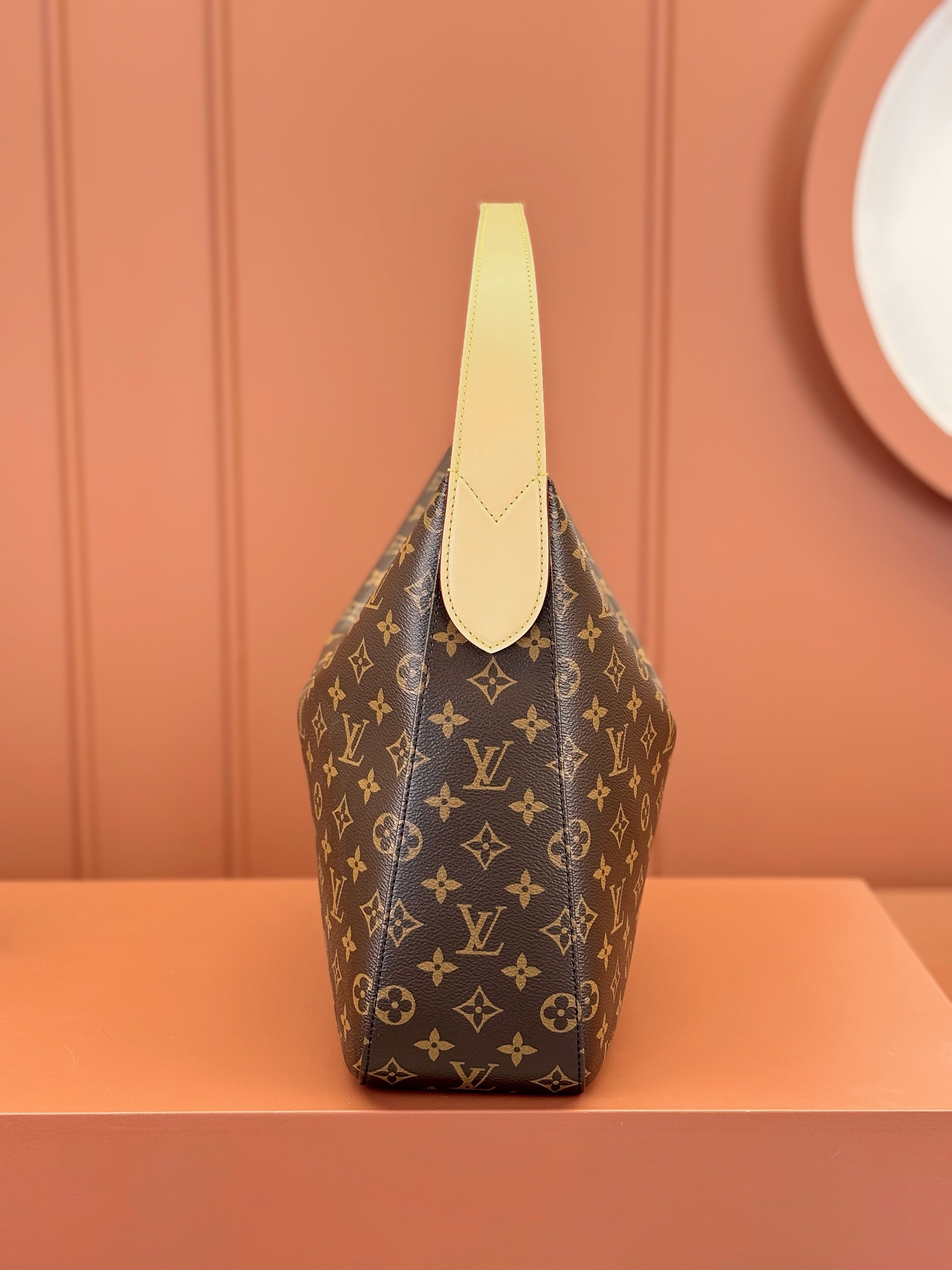 [TOP] Louis Vuitton LV L*V Grand Palais Monogram Bag 40x31x11cm