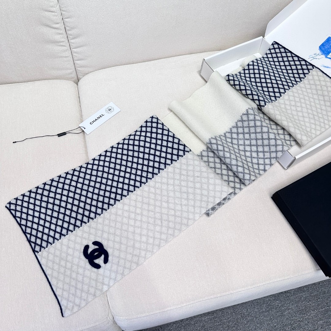 [TOP] Chanel Cashmere Scarf 38 x 190 cm