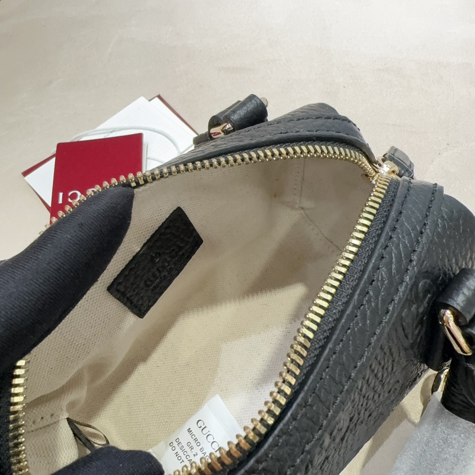 [TOP] GUCCI G*G Emblem bag 16.5*10*8cm - Black