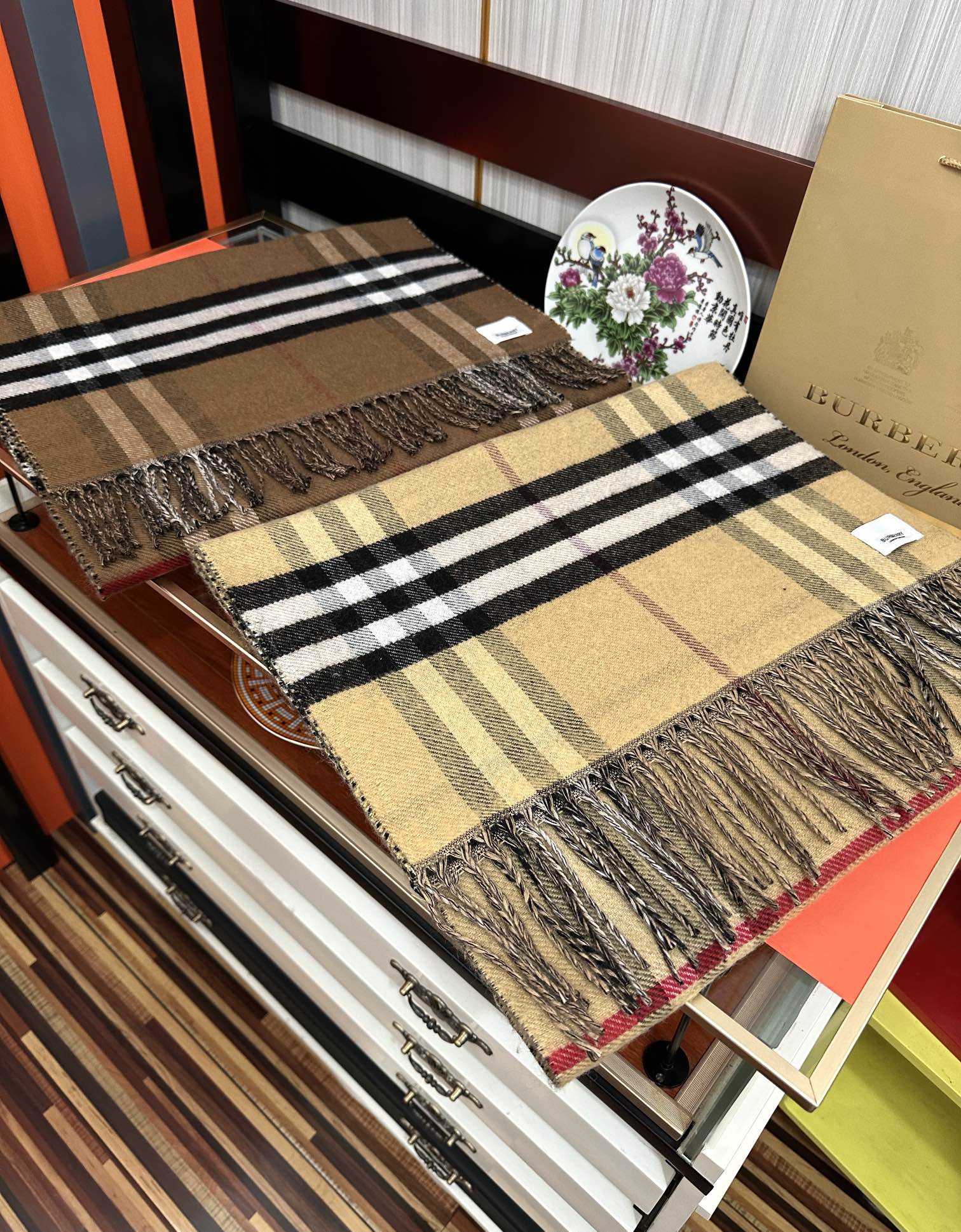 [TOP] BURBERRY Cashmere Scarf 230cmx50cm  - 2 Colors