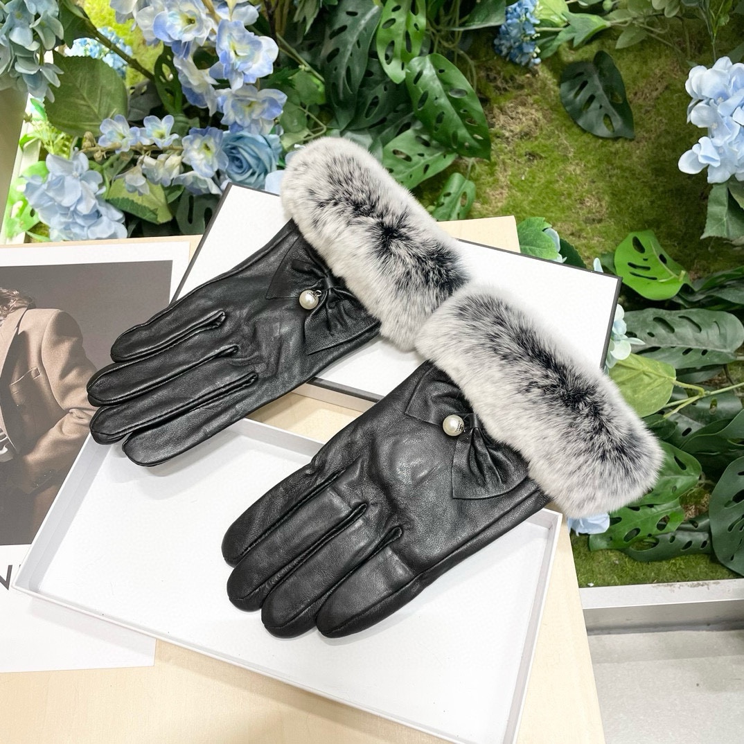 [TOP] CHANEL Gloves with Fur - Black