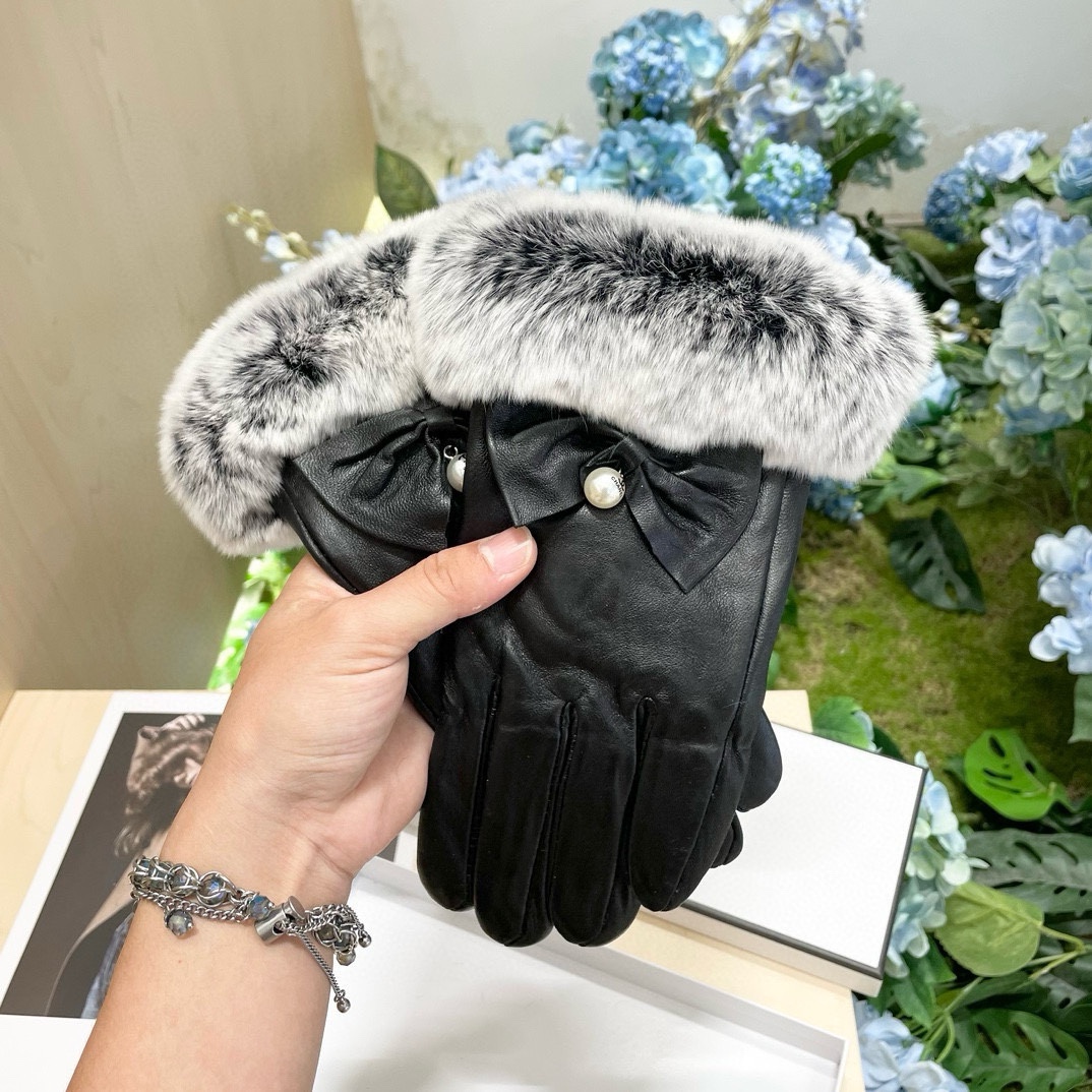 [TOP] CHANEL Gloves with Fur - Black