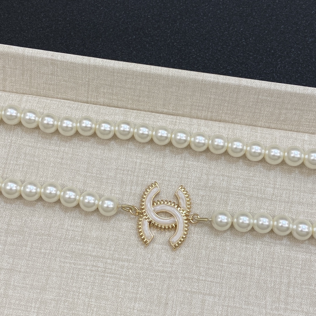 [TOP] CHANEL Pearl Necklace - Gold