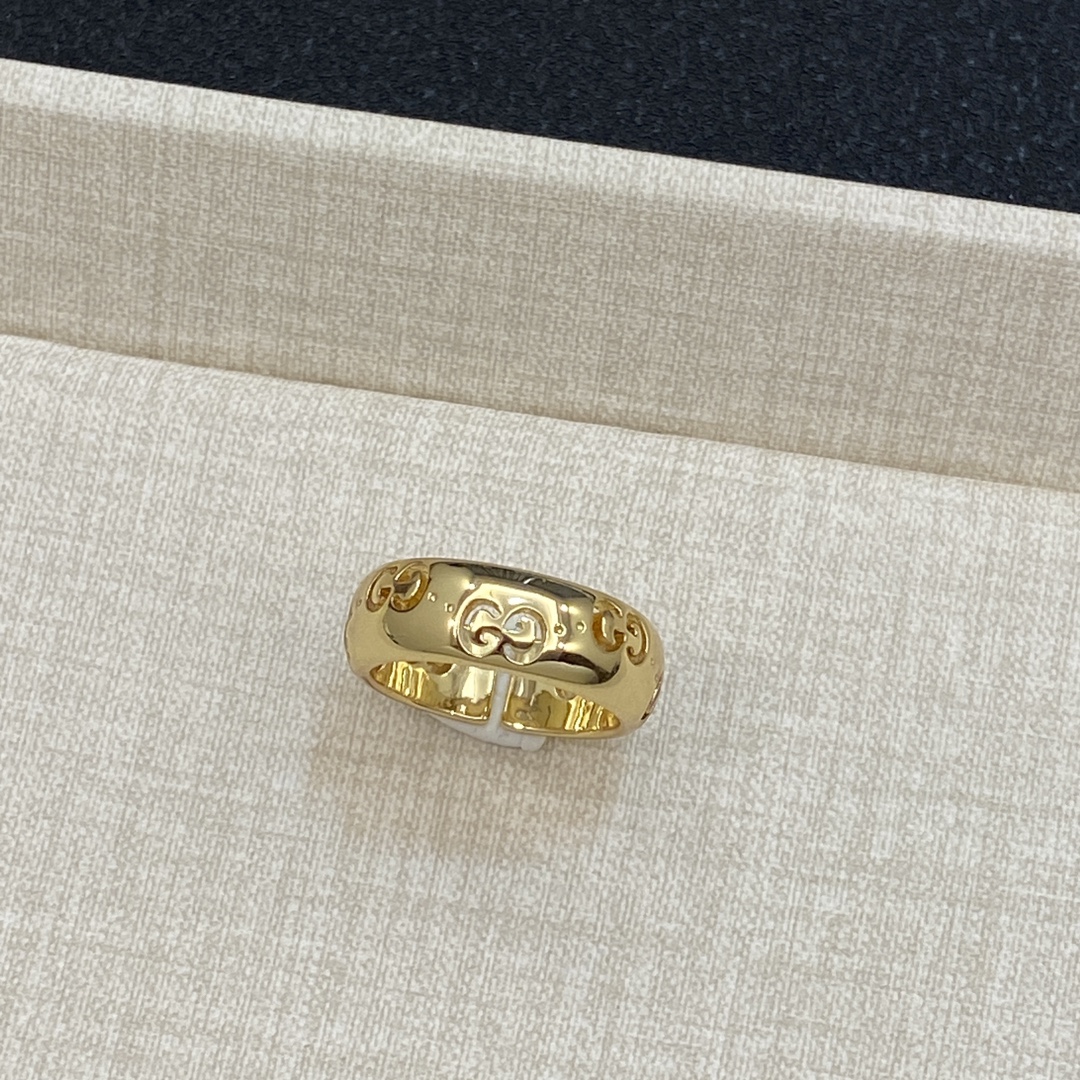 [TOP] GUCCI GG Ring + Earrings + Necklace - Gold