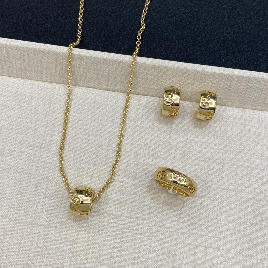 [TOP] GUCCI GG Ring + Earrings + Necklace - Gold