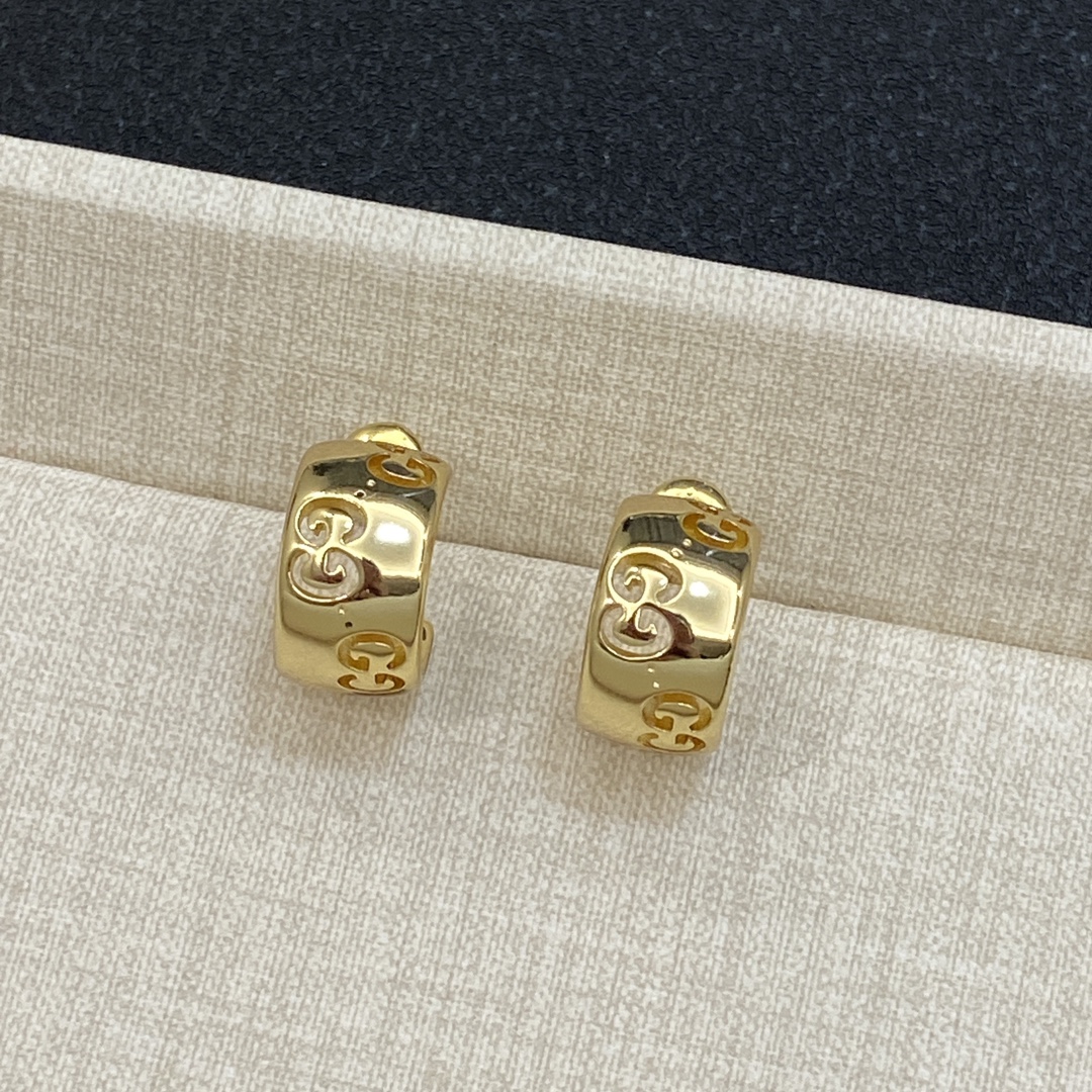 [TOP] GUCCI GG Ring + Earrings + Necklace - Gold