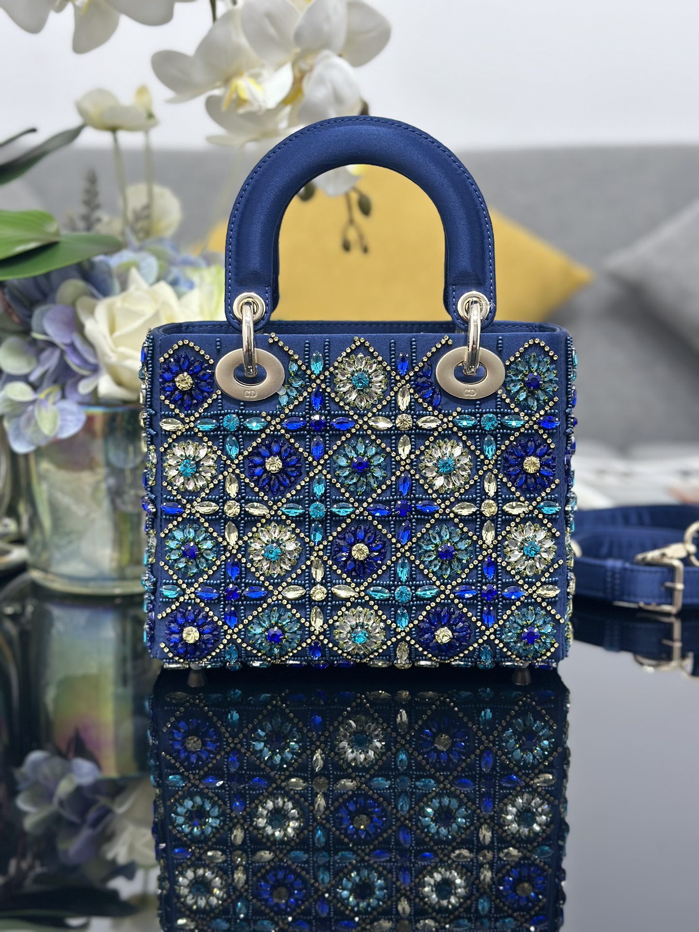 [TOP] Christian Dior Four Grid Embroidered Rhinestones Lady Christian Dior Bags 20*16.5*8 cm- Blue