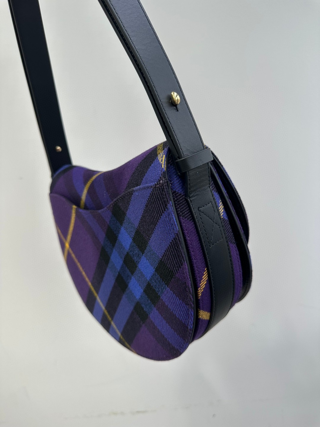 [TOP] BURBERRY Wool Saddle Bag 26x29.5x9.5cm - 2 Colors