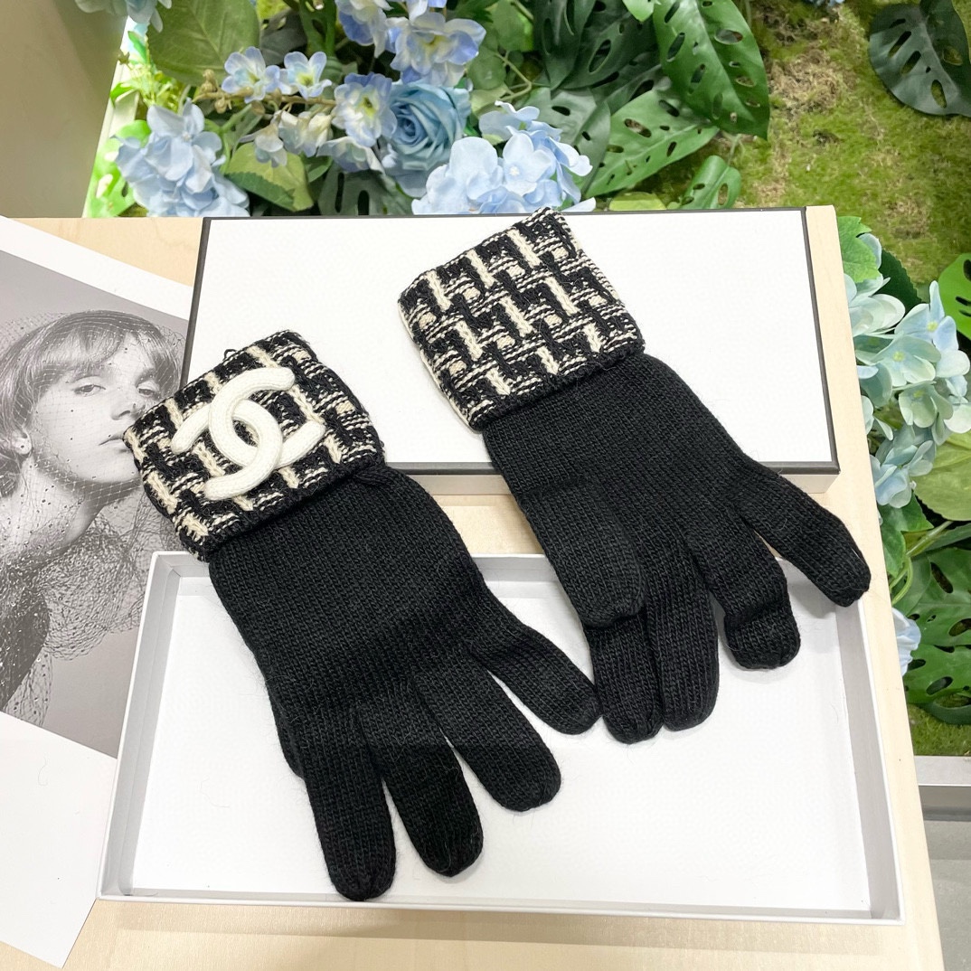 [TOP] CHANEL Wool Gloves  - 3 Colors