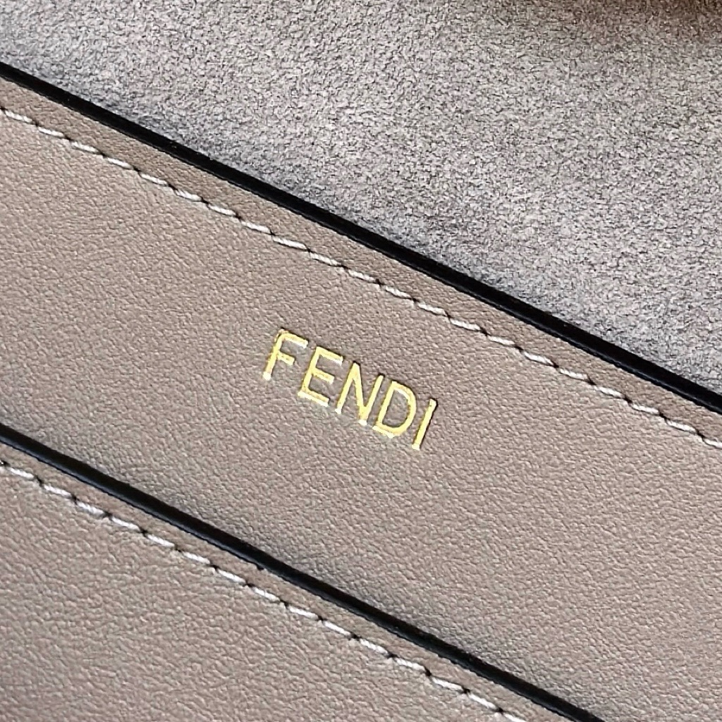 [TOP] FENDI Peekaboo Large Cowhide Bag 40.5*13*28cm - 2 Colour