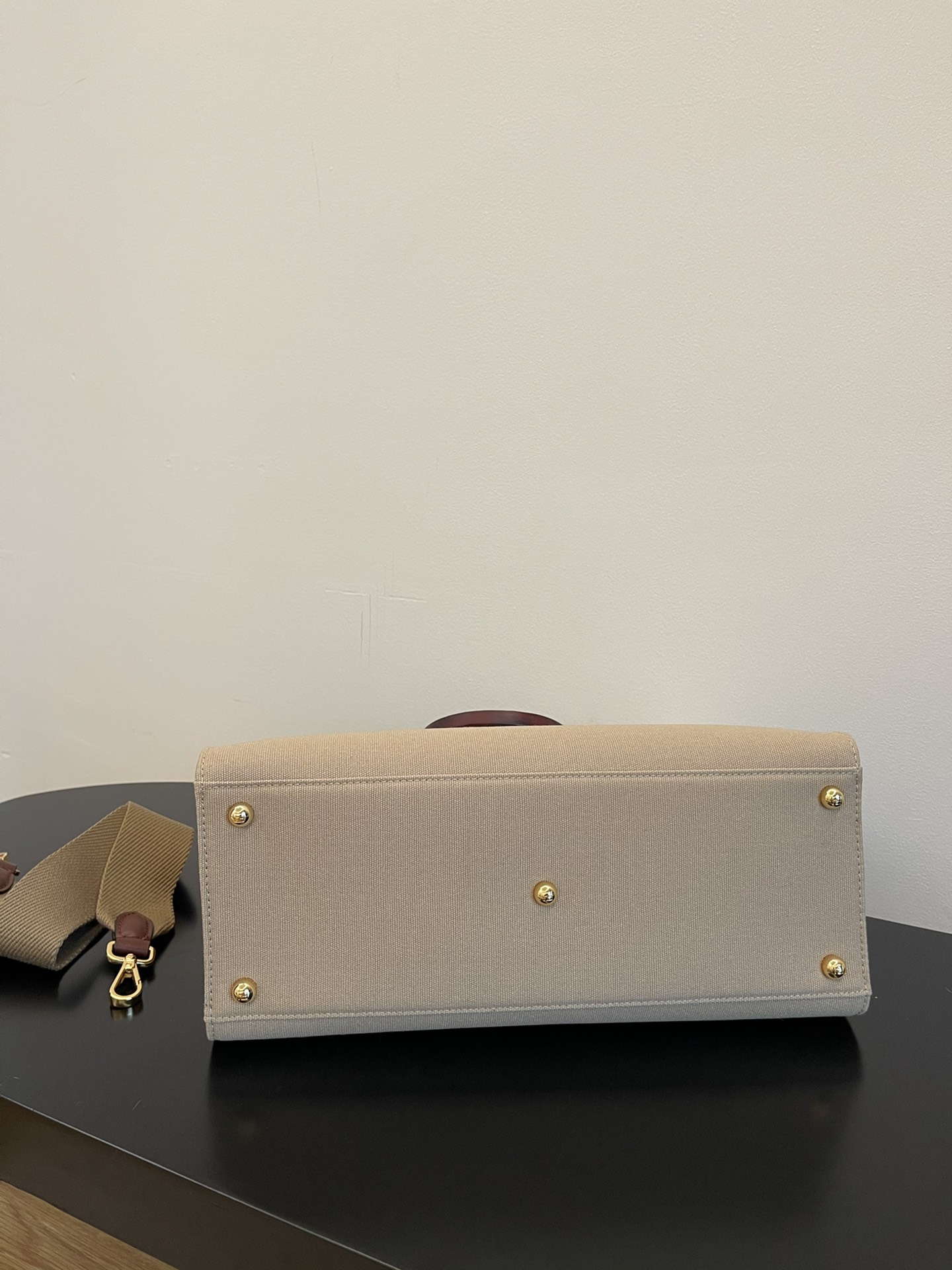 [TOP] FENDI Sunshine Canvas Bag 35x17x31cm/40x35x21cm - Beige