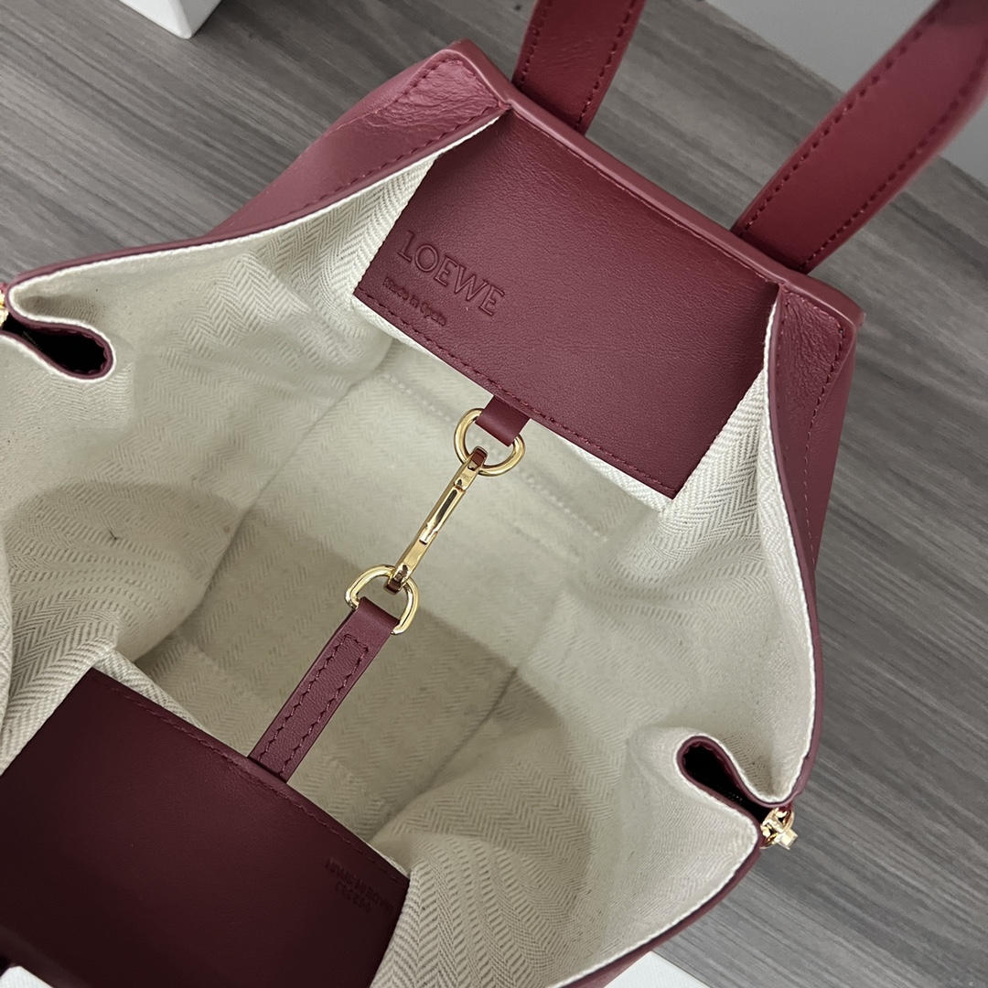 [TOP] LOEWE Hammock Bag 20x19x14cm - Red