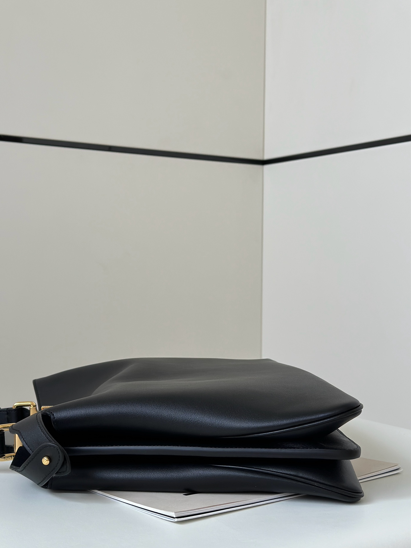 [TOP] FENDI Peekaboo Medium Cowhide Bag 33×10×25.5cm - 4 Colour