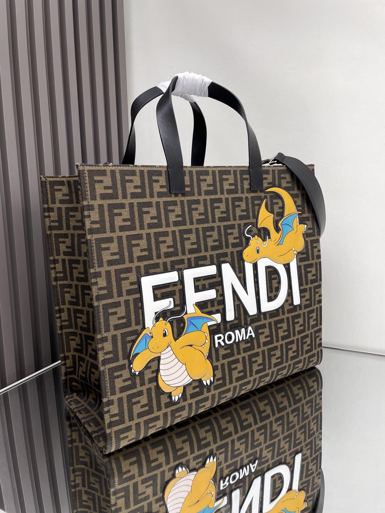 [TOP] FENDI FF Shopping Bag 41x35x19cm - Brown