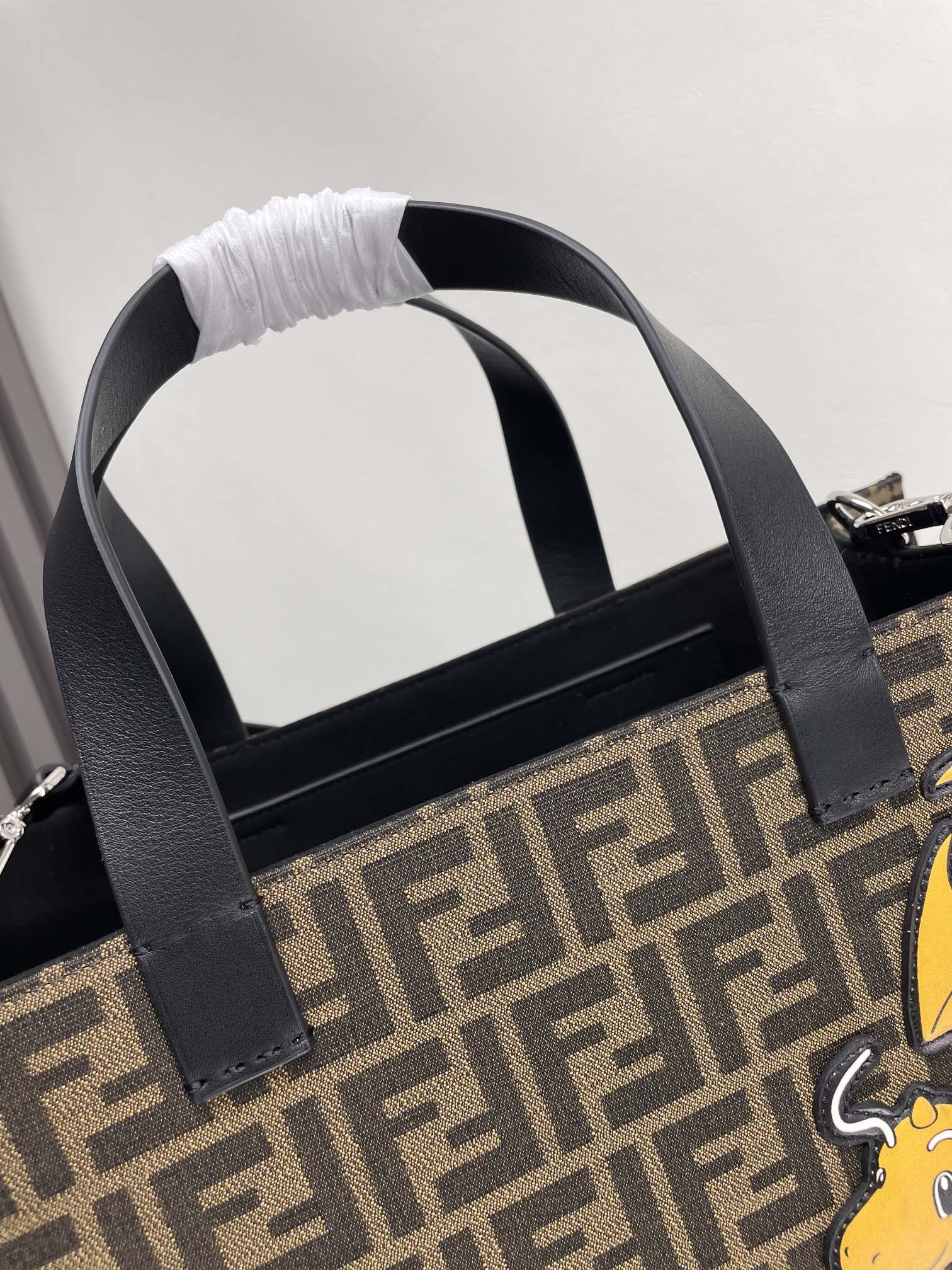 [TOP] FENDI FF Shopping Bag 41x35x19cm - Brown