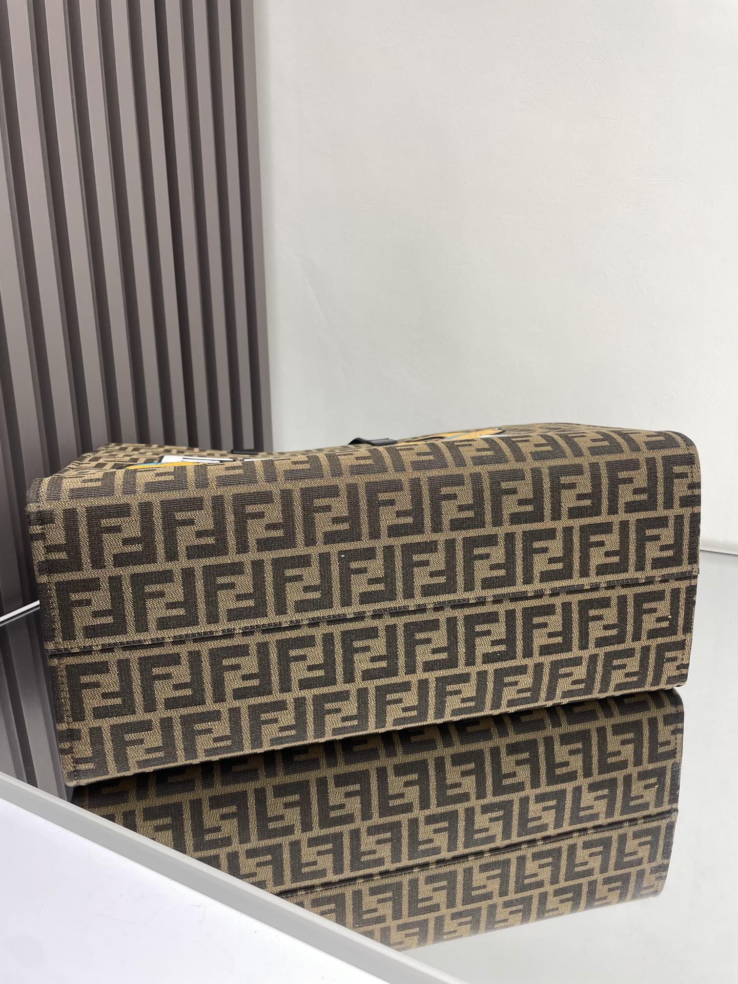 [TOP] FENDI FF Shopping Bag 41x35x19cm - Brown