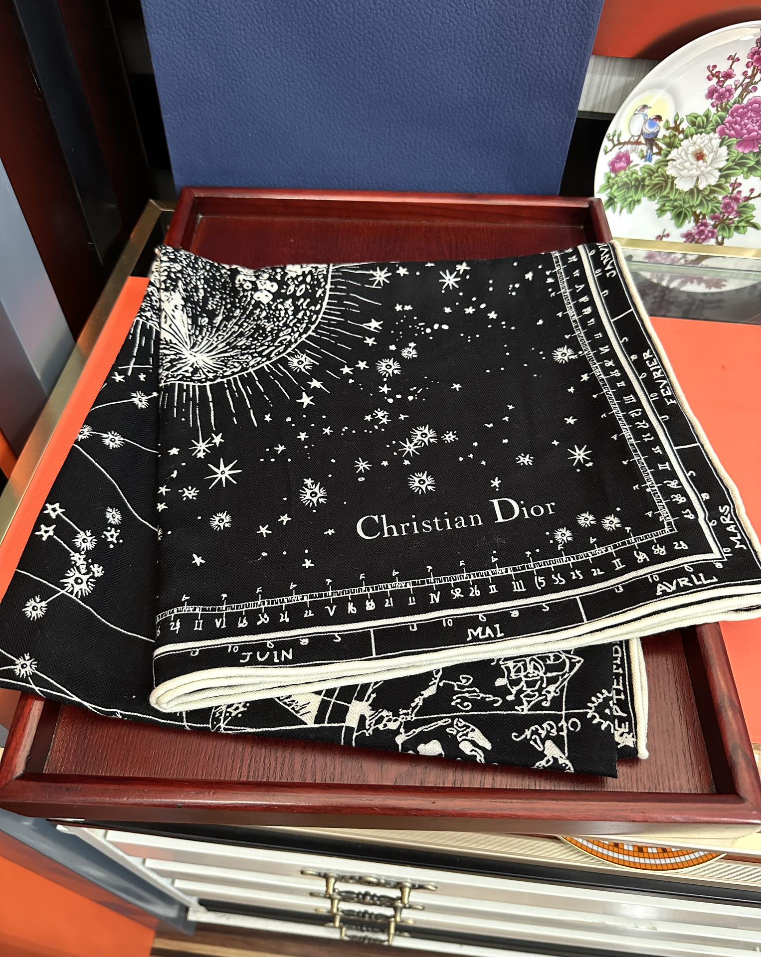 [TOP] Christian Dior Cashmere Scarf 140*140 cm- 2 Colors