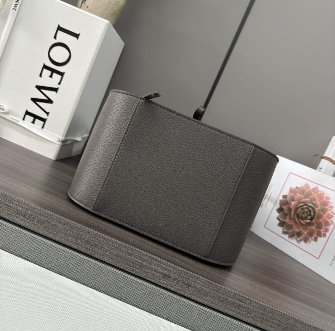 [TOP] LOEWE Hammock Bag 20x19x14cm - Black