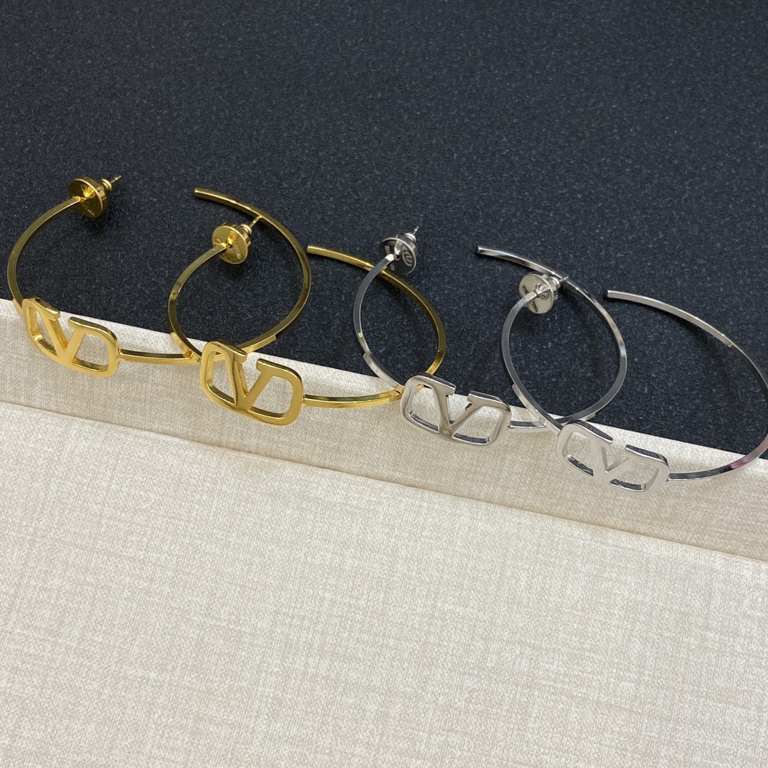 [TOP] VALENTINO Circle Earrings - 2 Color