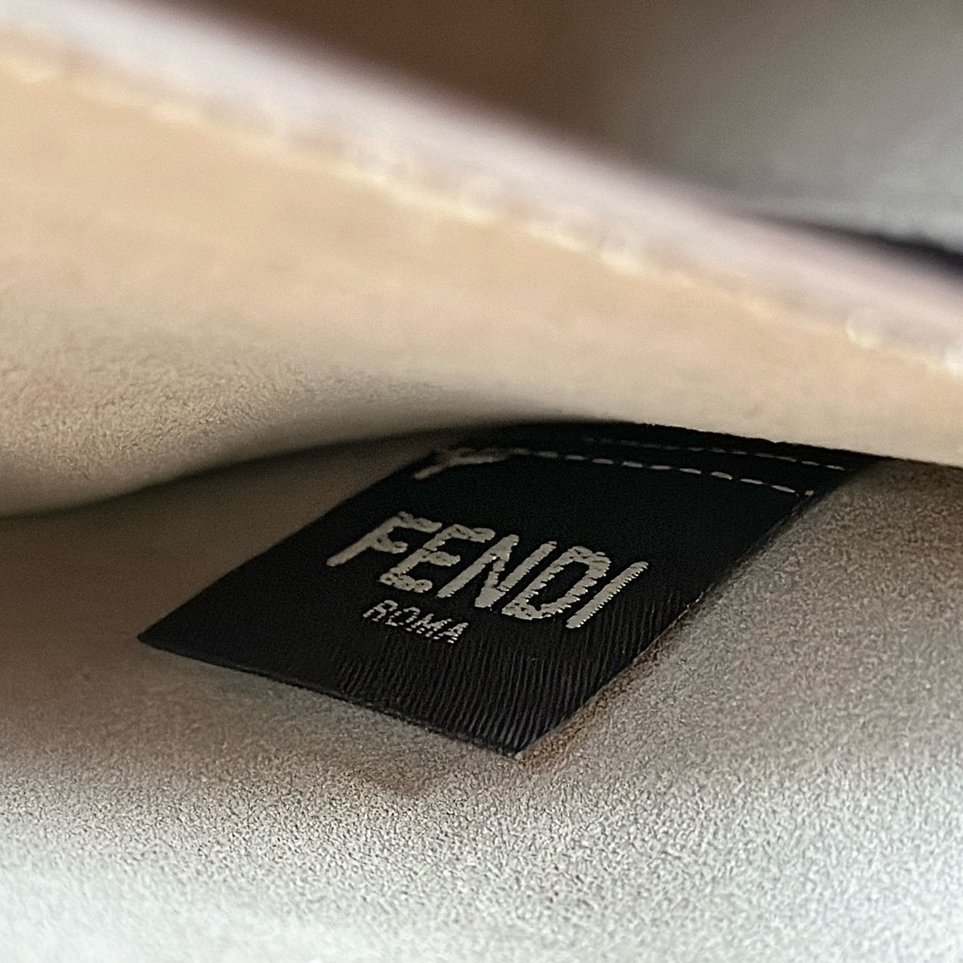 [TOP] FENDI Peekaboo Large Cowhide Bag 40.5*13*28cm - 2 Colour