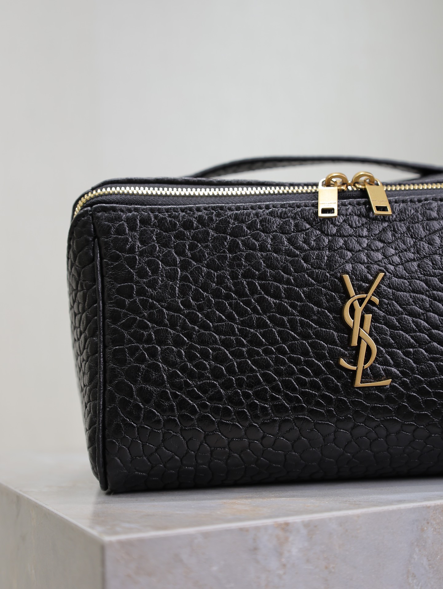 [TOP] Yves Saint Laurent YSL Gaby Sheepskin Makeup Bag 21×13×13 - Black & GHW