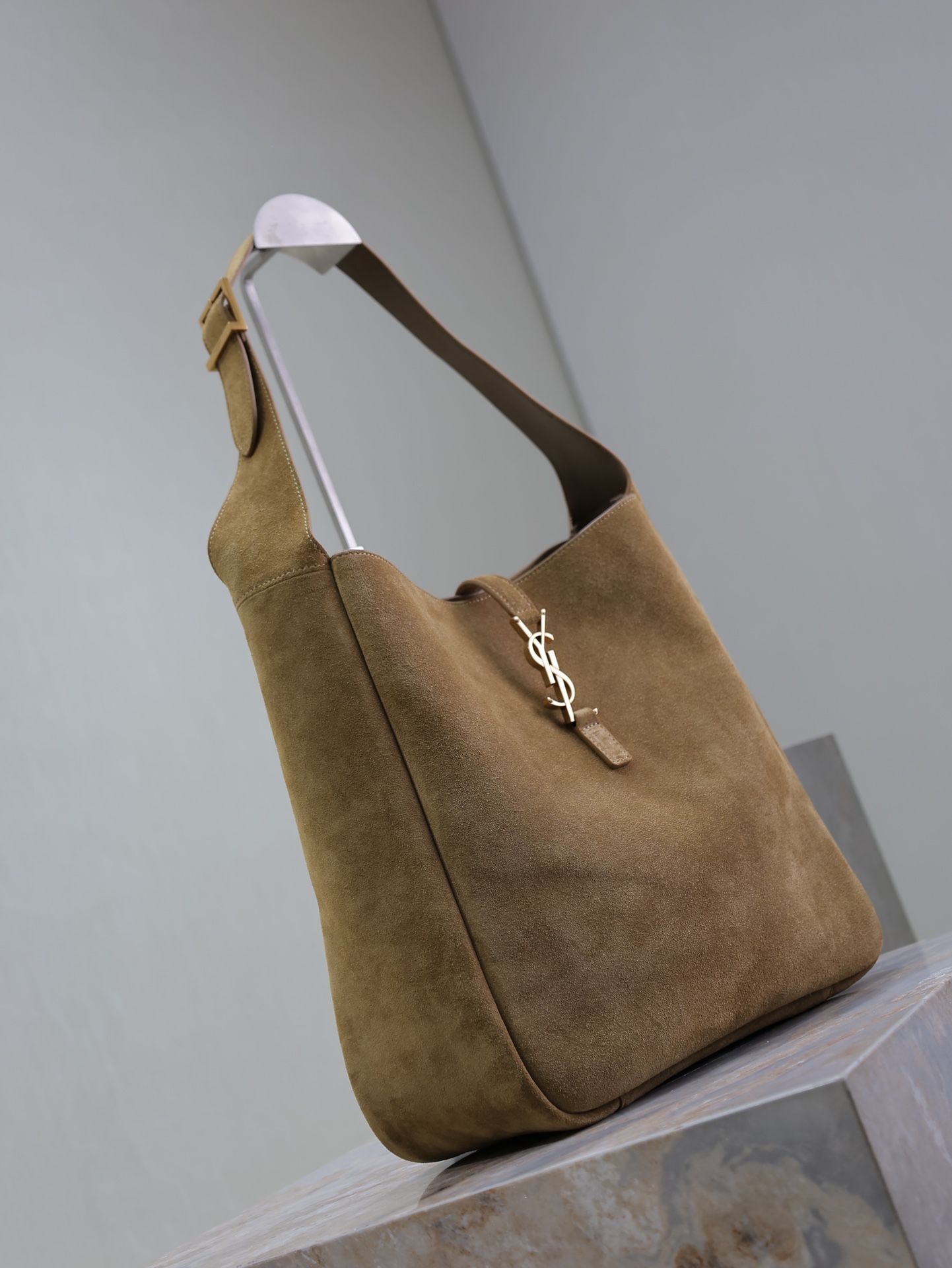 [TOP] Yves Saint Laurent YSL Suede Large Hobo Bag 30x31x13cm - Brown&GHW