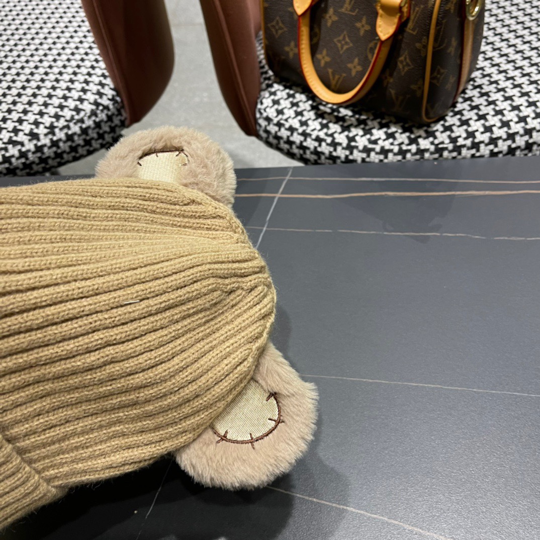 [TOP] CELINE Knitted Woolen Hat - 3 Colour