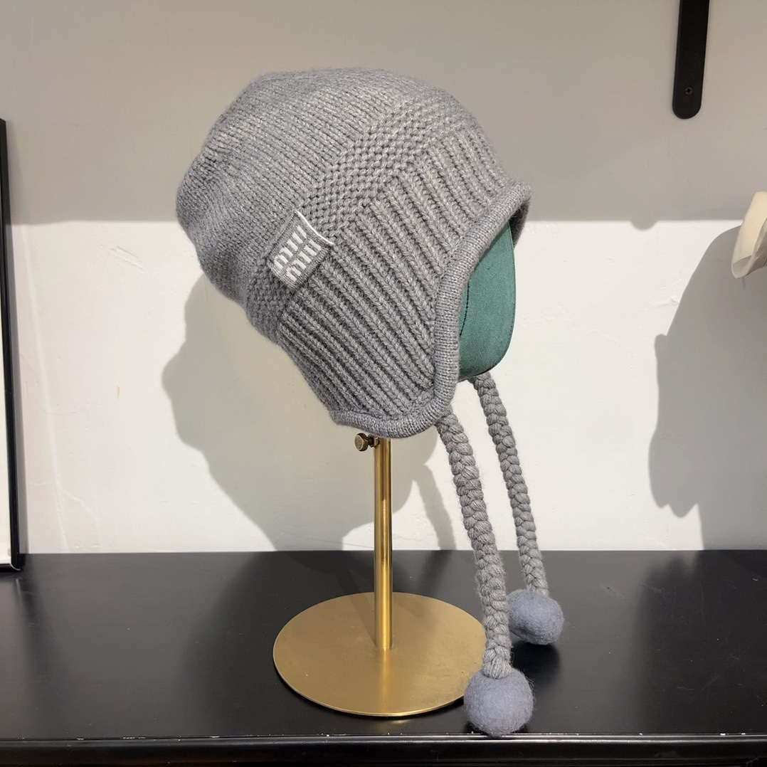 [TOP] Miu Miu Knitted Hat - 2 Colors