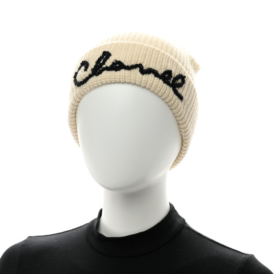 [TOP] CHANEL Knitted Hat - Beige
