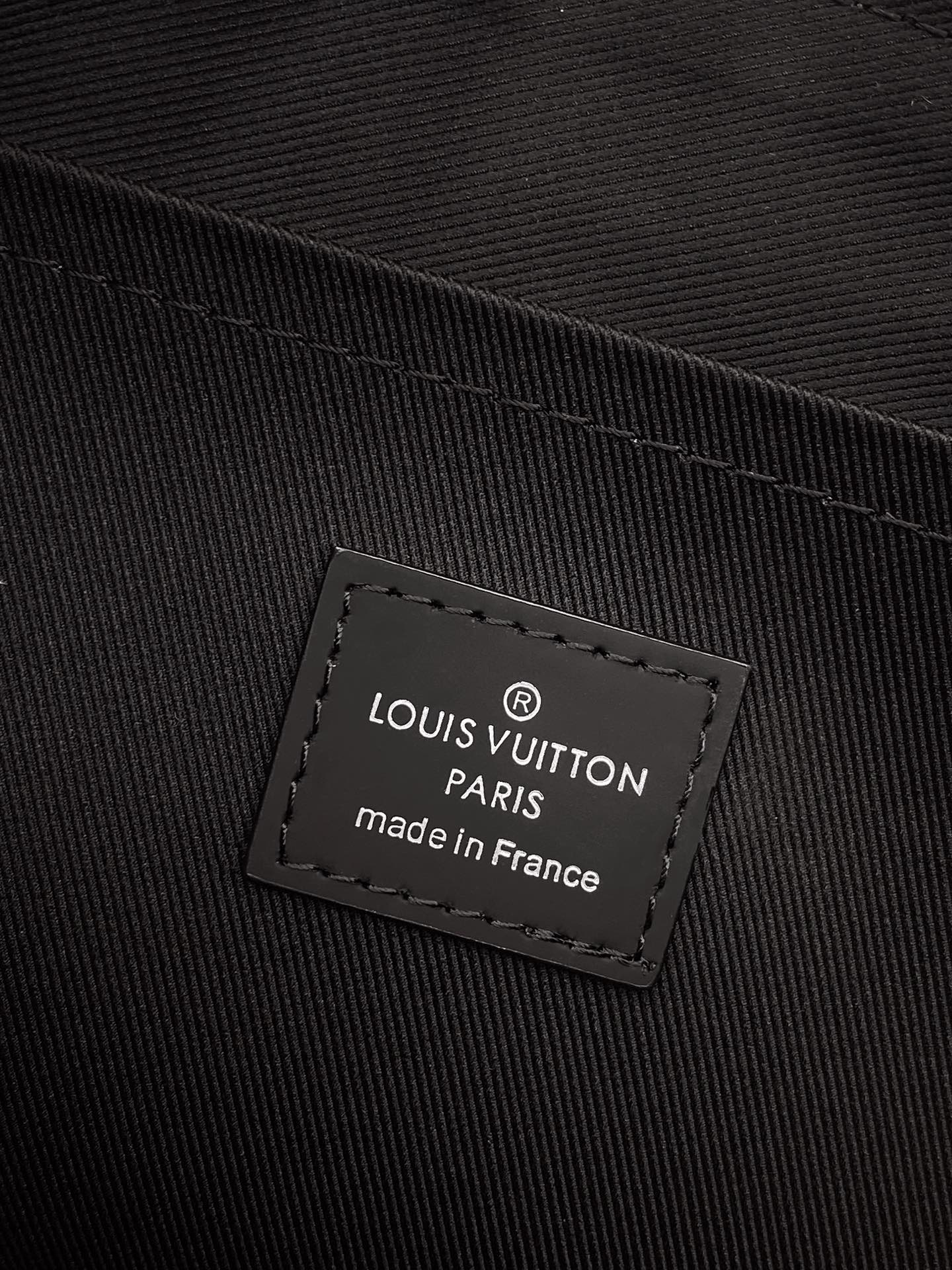 [TOP] Louis Vuitton LV LV Pochette Apollo Handbag 25x 2cm - 2 Colour