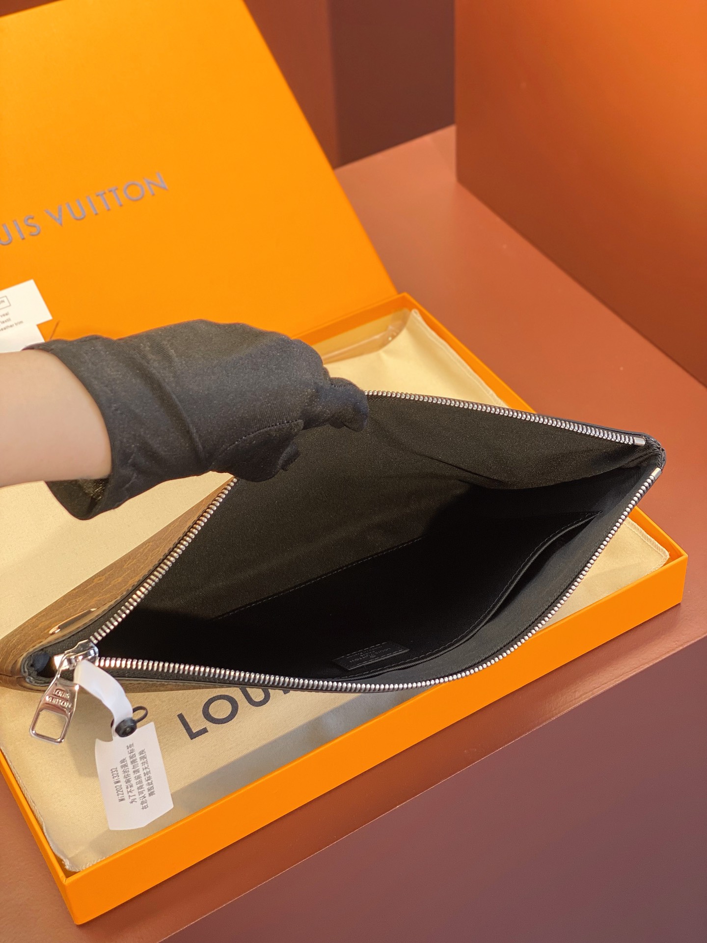 [TOP] Louis Vuitton LV LV Pochette Apollo Handbag 25x 2cm - 2 Colour