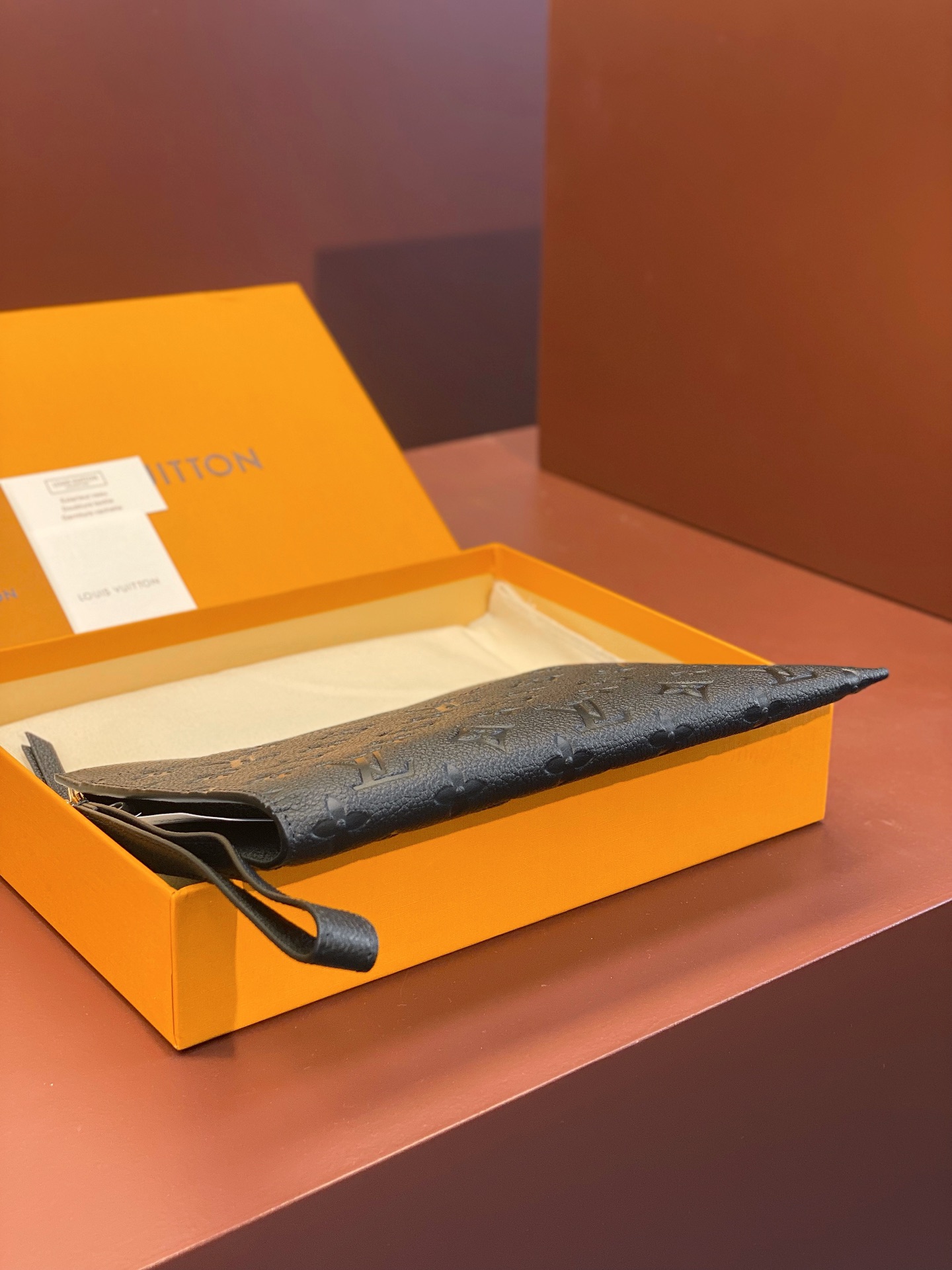 [TOP] Louis Vuitton LV LV Monogram Empreinte Leather Handbag 23×16×2cm - Black