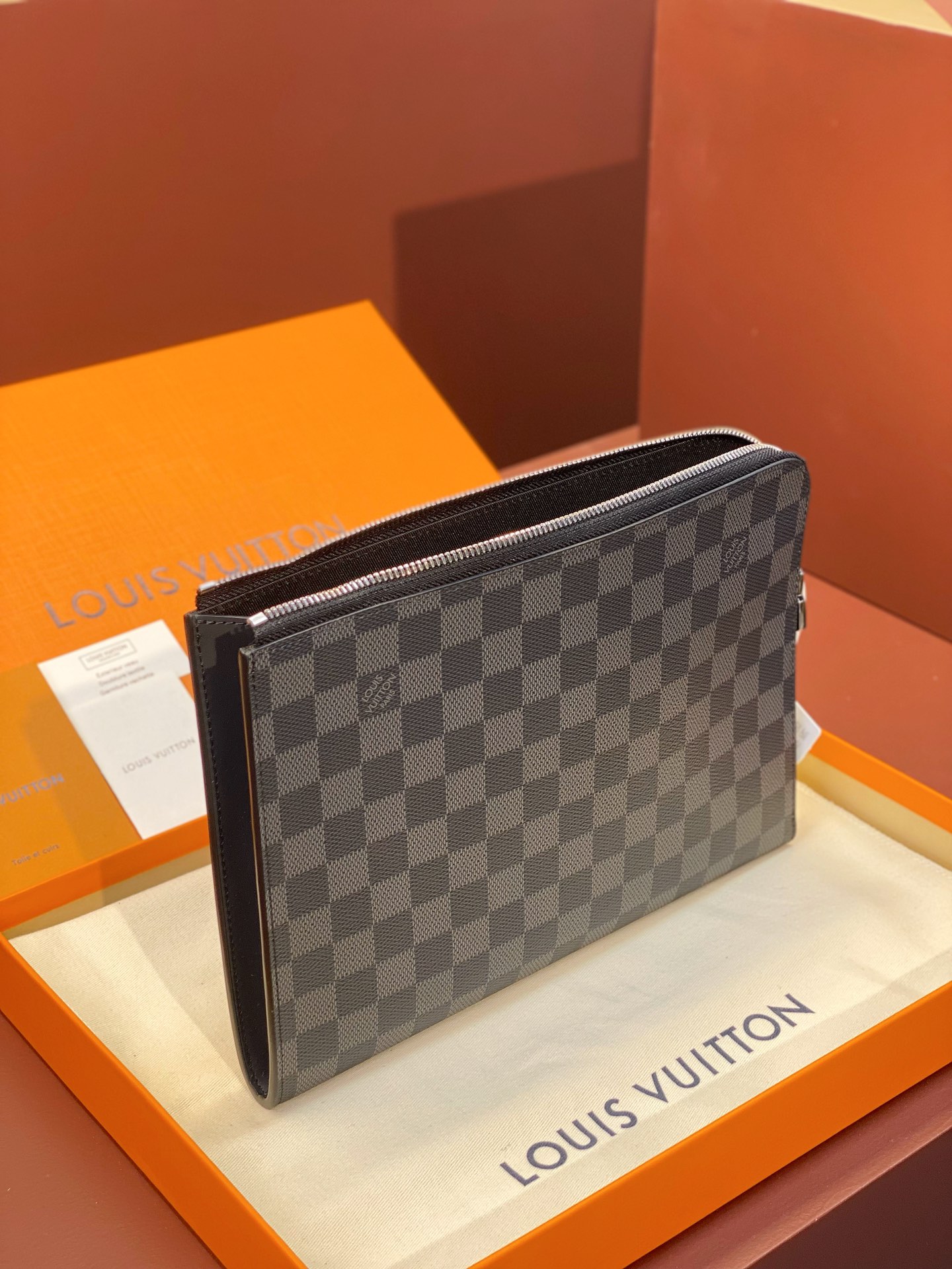 [TOP] Louis Vuitton LV LV Pochette Jour Handbag 27×19×1cm/35×25×2cm - Black