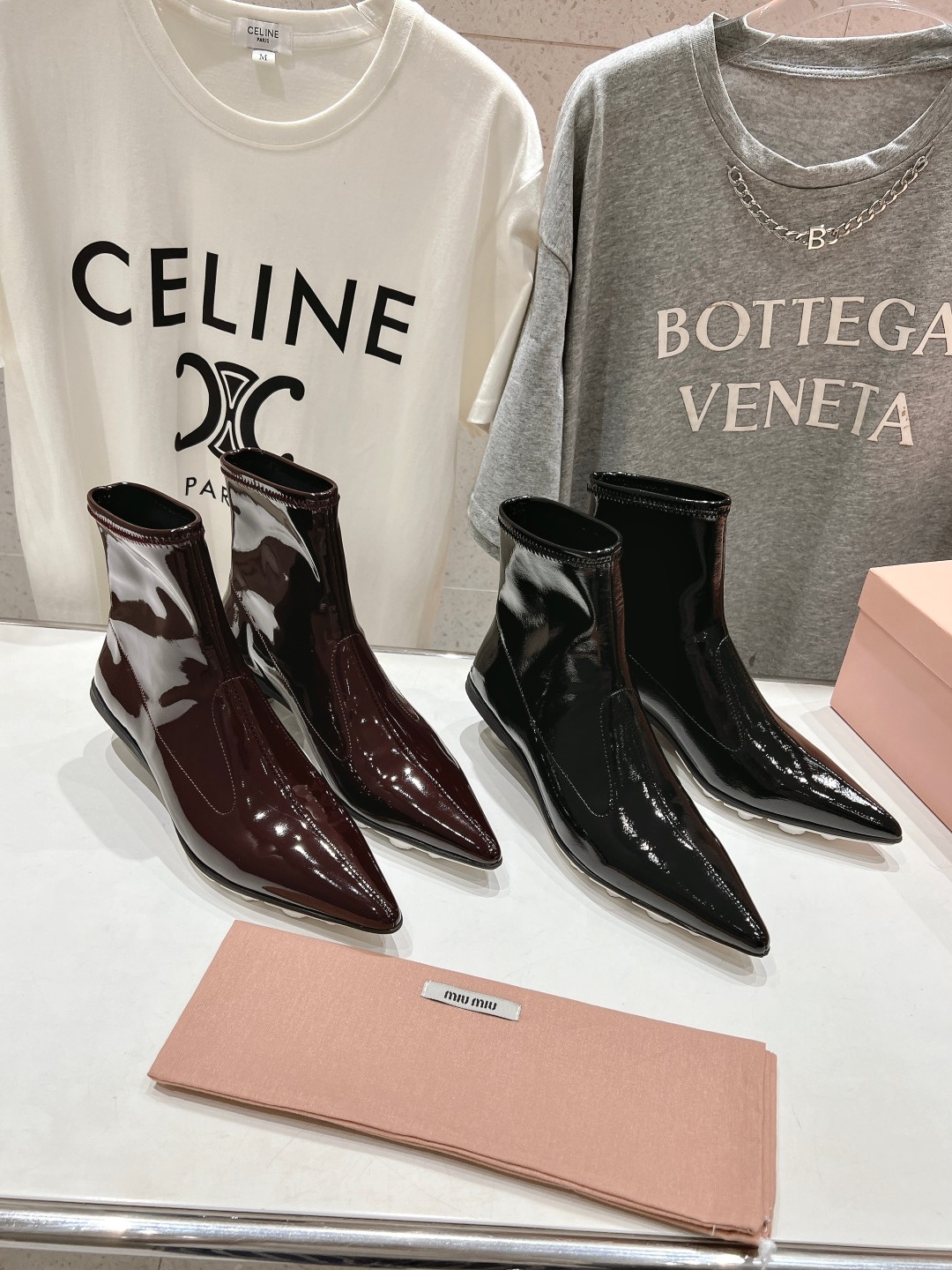 [TOP] Miu Miu  Patent Leather Boots - 2 Color